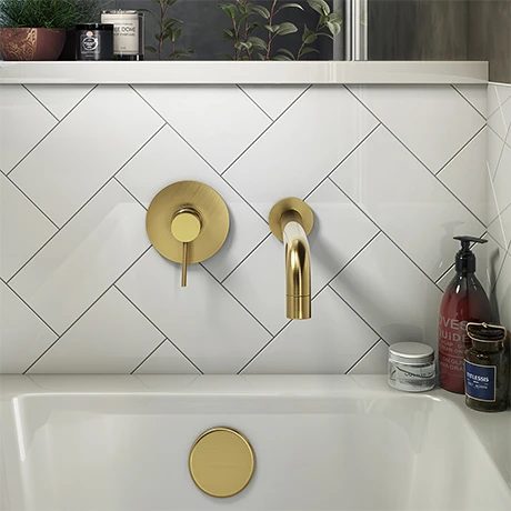 Arezzo Brushed Brass Round Concealed Manual Valve + Bath Spout 3 Arezzo Brushed Brass Round Concealed Manual Valve + Bath Spout