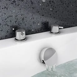 Cruze Overflow Bath Filler With Deck Side Valves