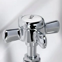 Regent Chrome Traditional Bath Taps 7 Regent Chrome Traditional Bath Taps -LuxTaps Store REG005 detail2 460